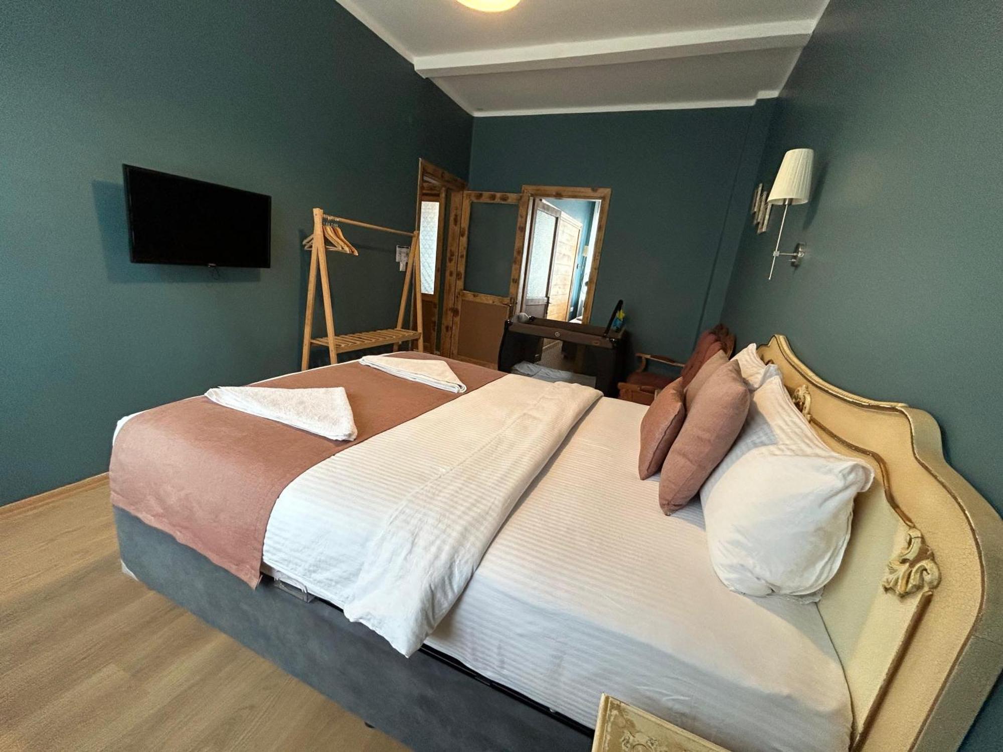 Waterfront By The Tram - Terrace With Dome & Golden Horn View In Fatih Appartement *
